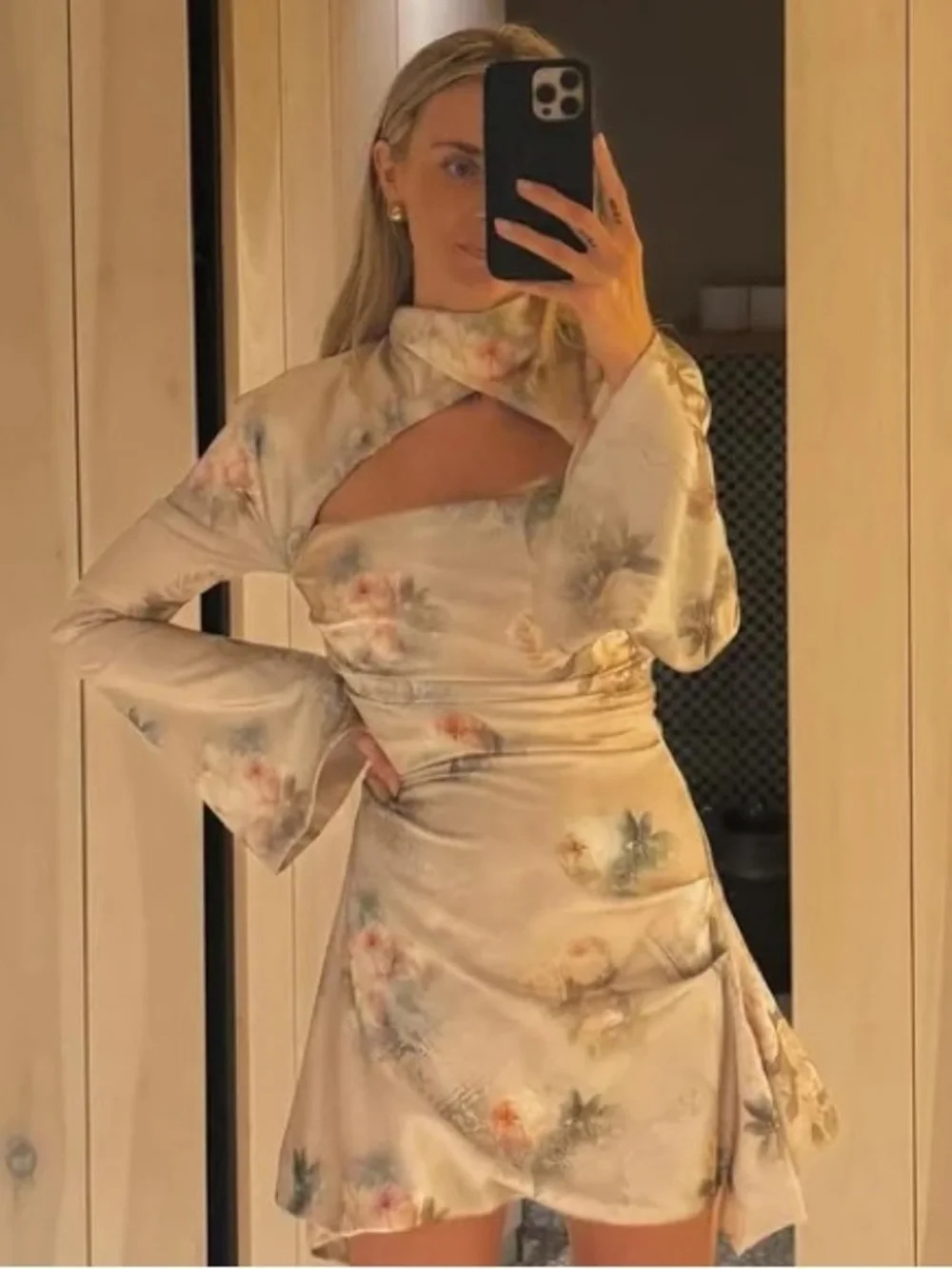 NWOT HOUSE OF CB 'Toira' Vintage Floral Draped Corset Dress. Size XL - Picture 5 of 7